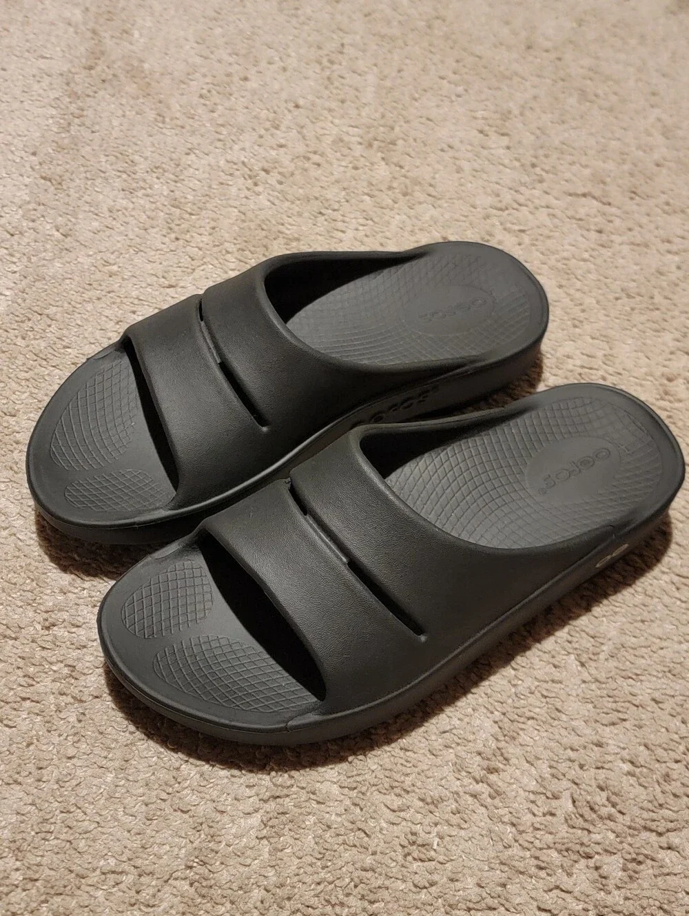 OOFOS this pair